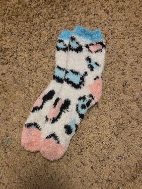 Fuzzy Leopard Print Cozy Socks - Blue, Pink, Black on White